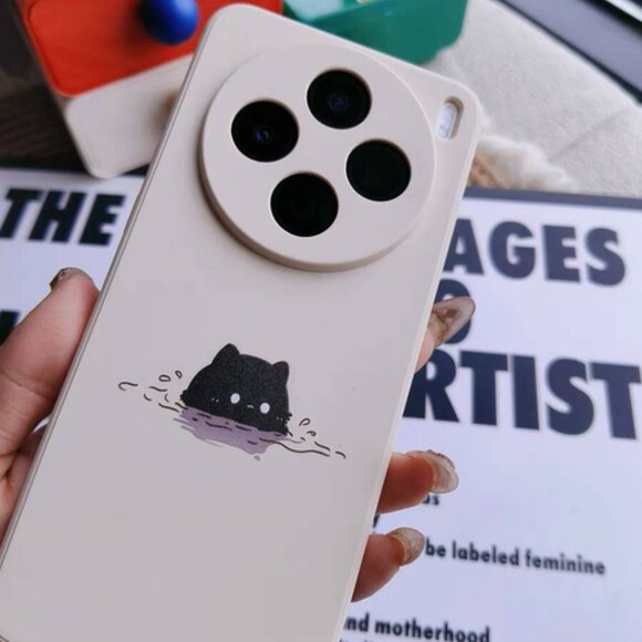 Soft Protective Case with Cute Graphic - Picture 3 of 3